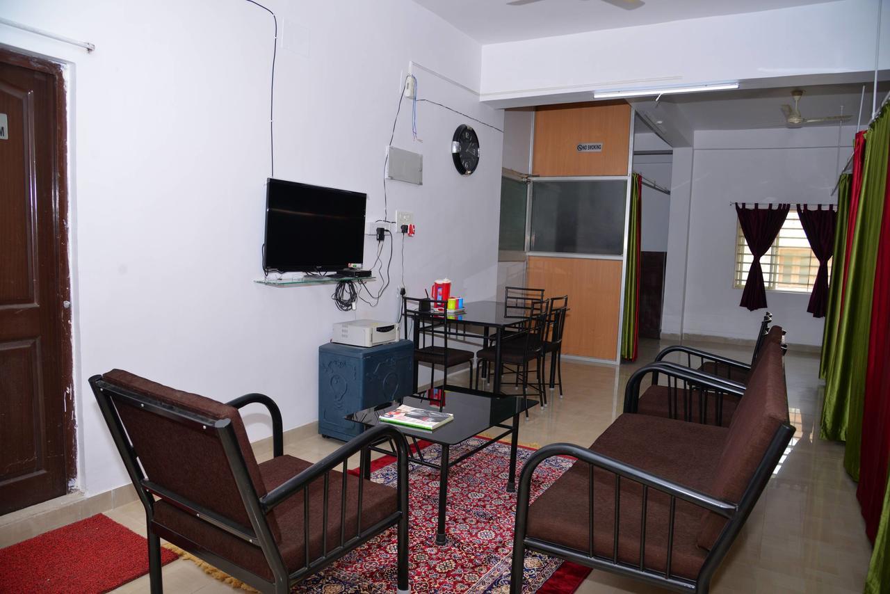 Tranquil Hospitality Hotel Bhubaneswar Ngoại thất bức ảnh